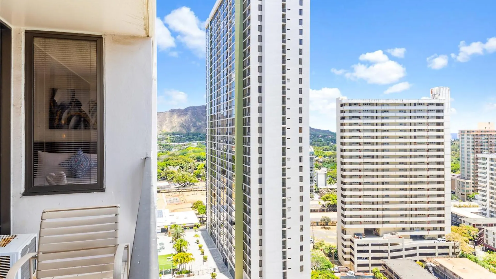Waikiki Banyan T2-22Nd Completely Remodeled Villa Honolulu United States
